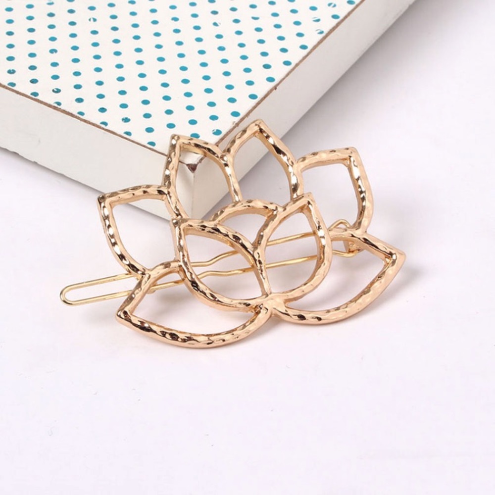 Gold Lotus Flower Hair Clip 🌺